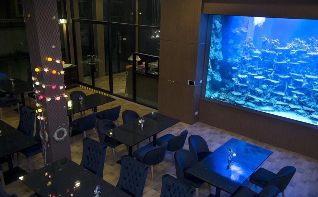 V20boutique Jacuzzi Hotel 4*