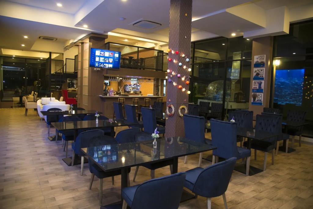 V20boutique Jacuzzi Hotel 4*