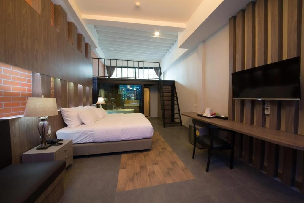 V20boutique Jacuzzi Hotel 4*