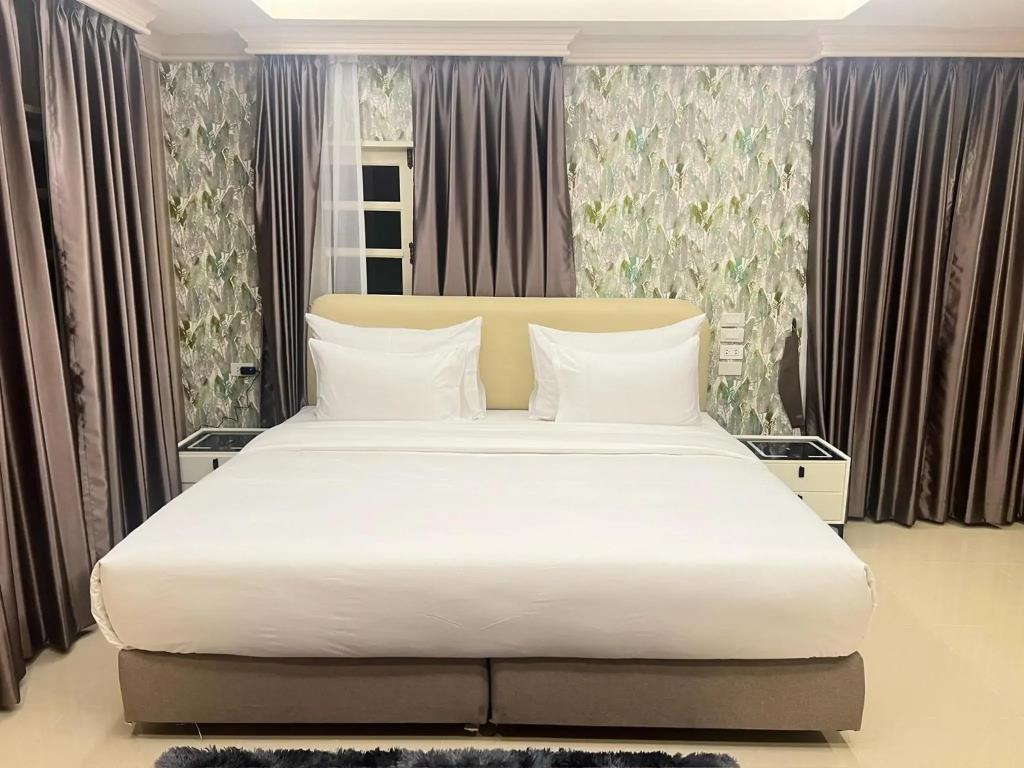 V20boutique Jacuzzi Hotel 4*
