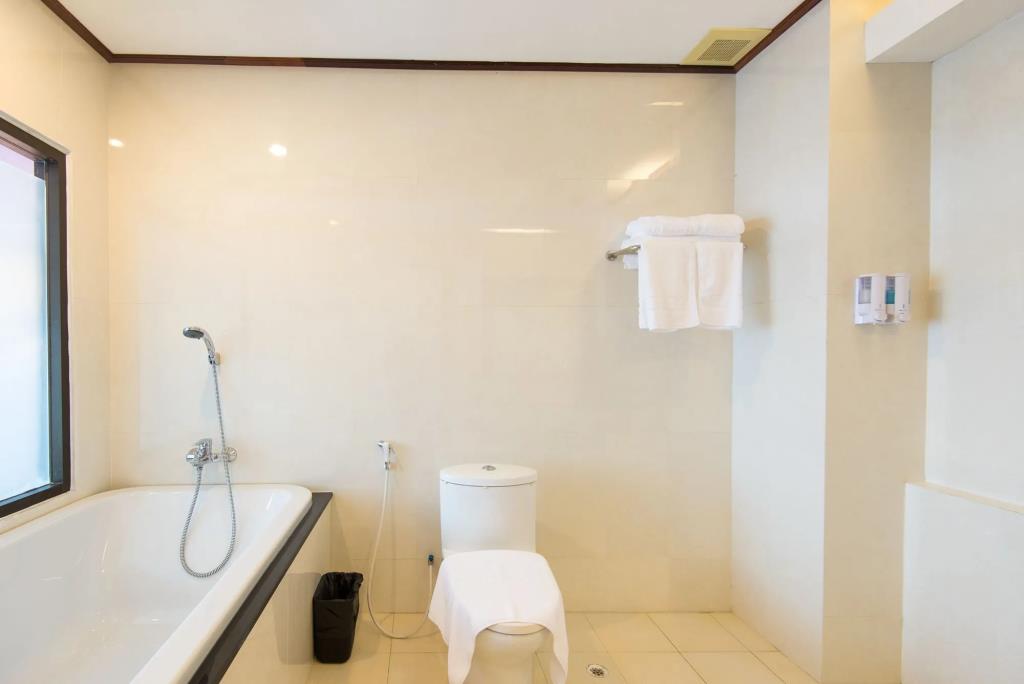 The President Hotel at Chokchai 4 4*