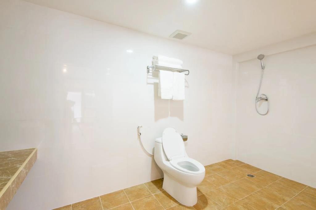 The President Hotel at Chokchai 4 4*