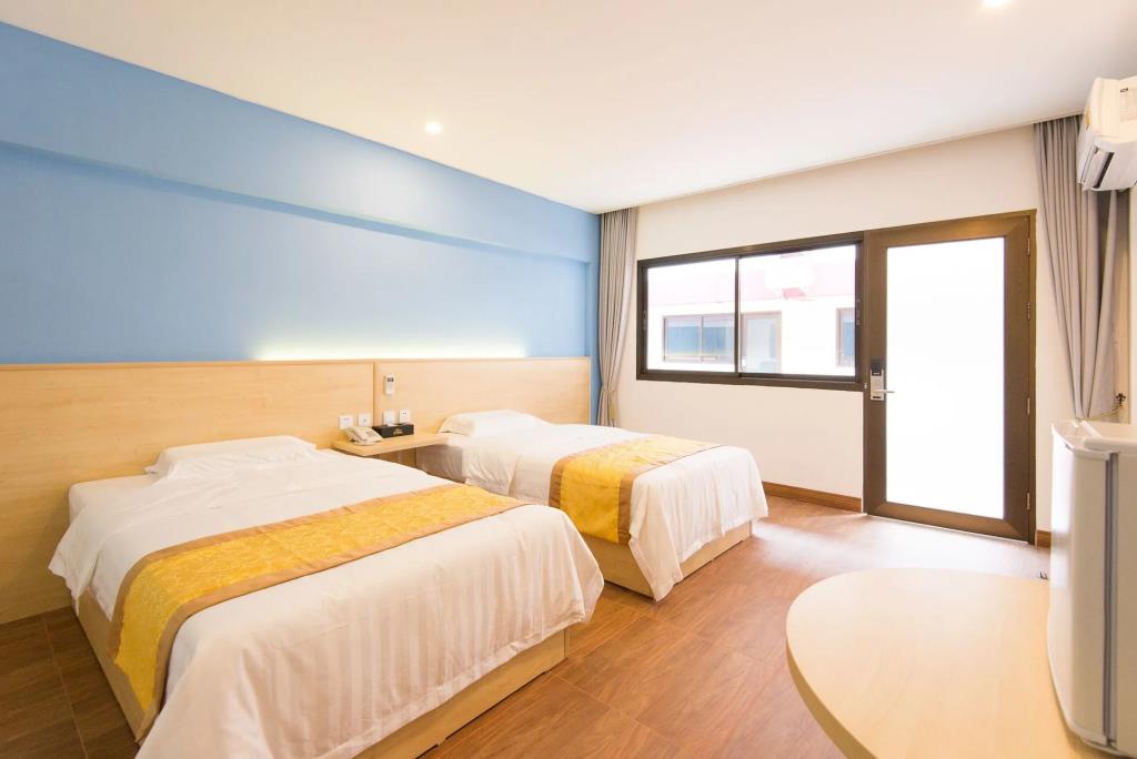 The President Hotel at Chokchai 4 4*
