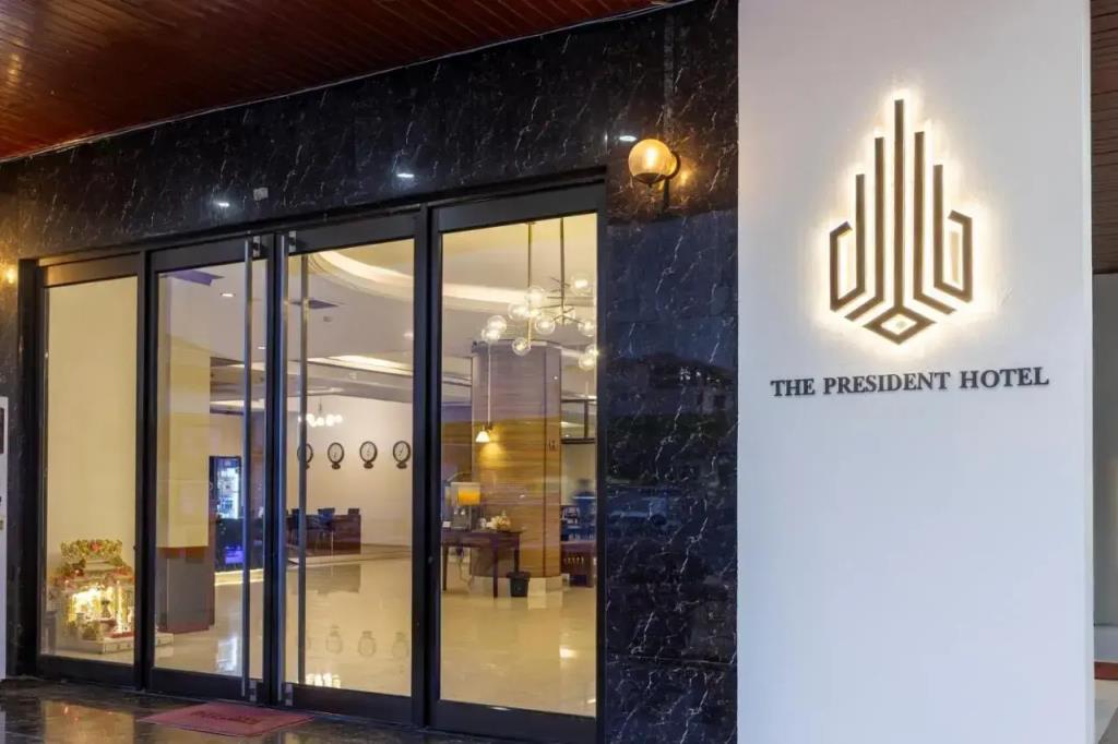 The President Hotel at Chokchai 4 4*