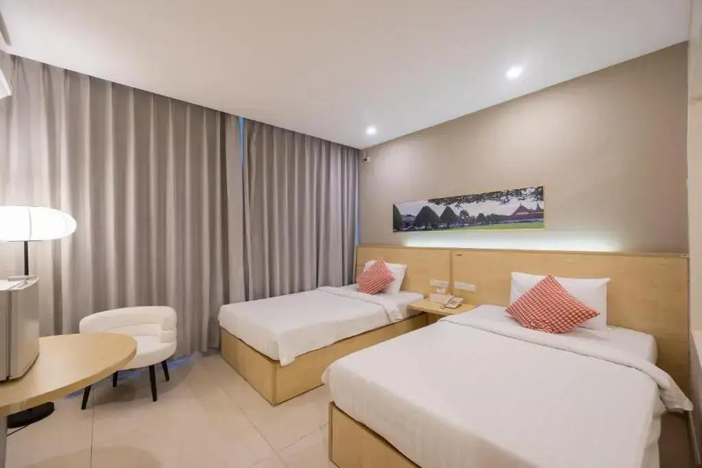 The President Hotel at Chokchai 4 4*