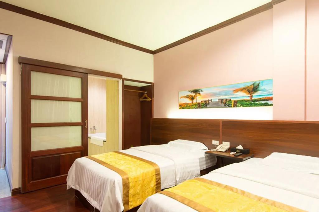The President Hotel at Chokchai 4 4*