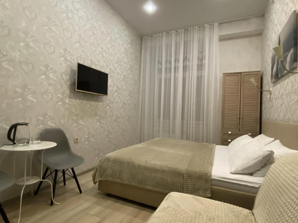 812 Hotel 3*