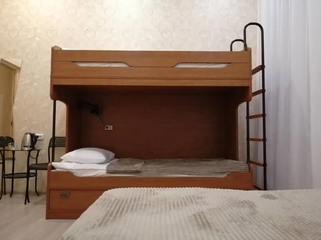 812 Hotel 3*