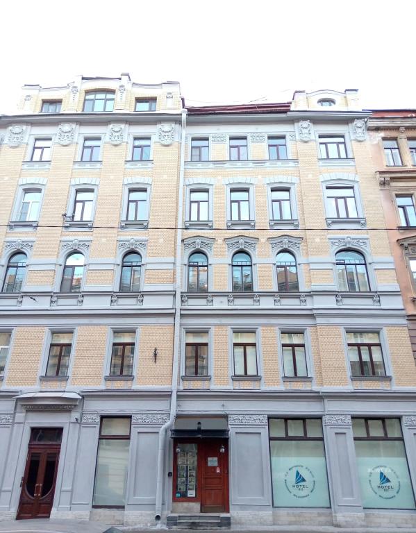 812 Hotel 3*