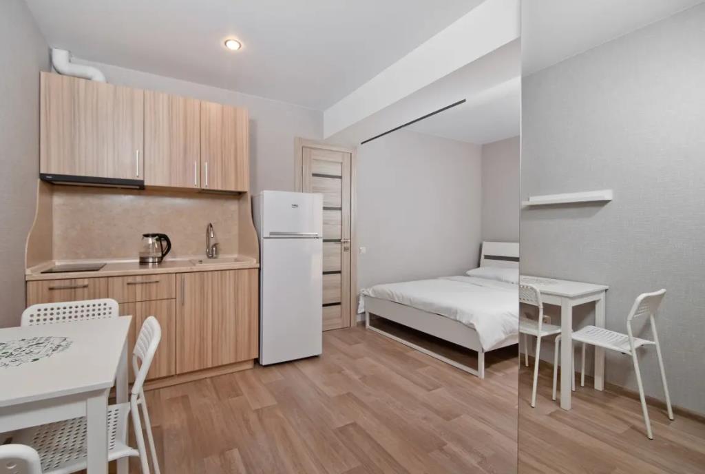 Station Apartments 0*