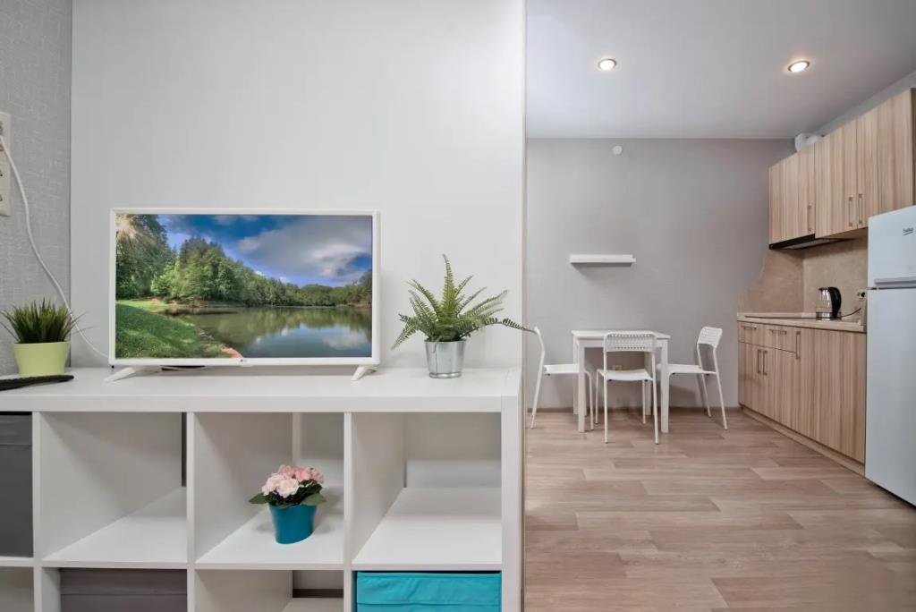 Station Apartments 0*