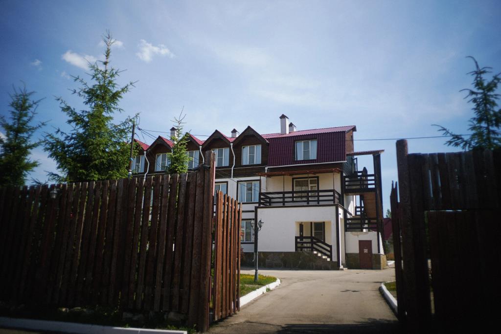 Priokskij Dvorik Hotel 3*