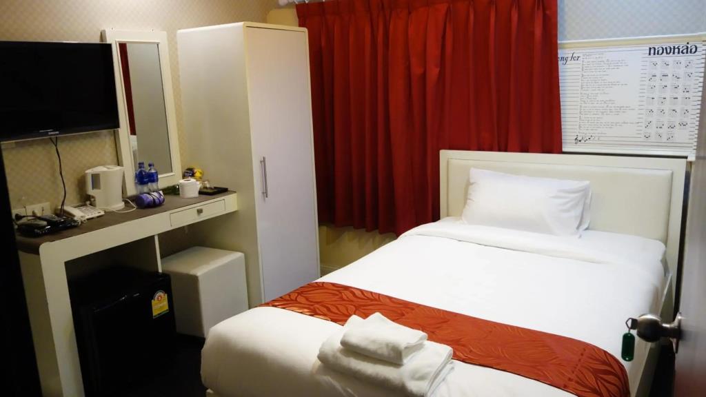 S30 Sukhumvit Hotel 3*