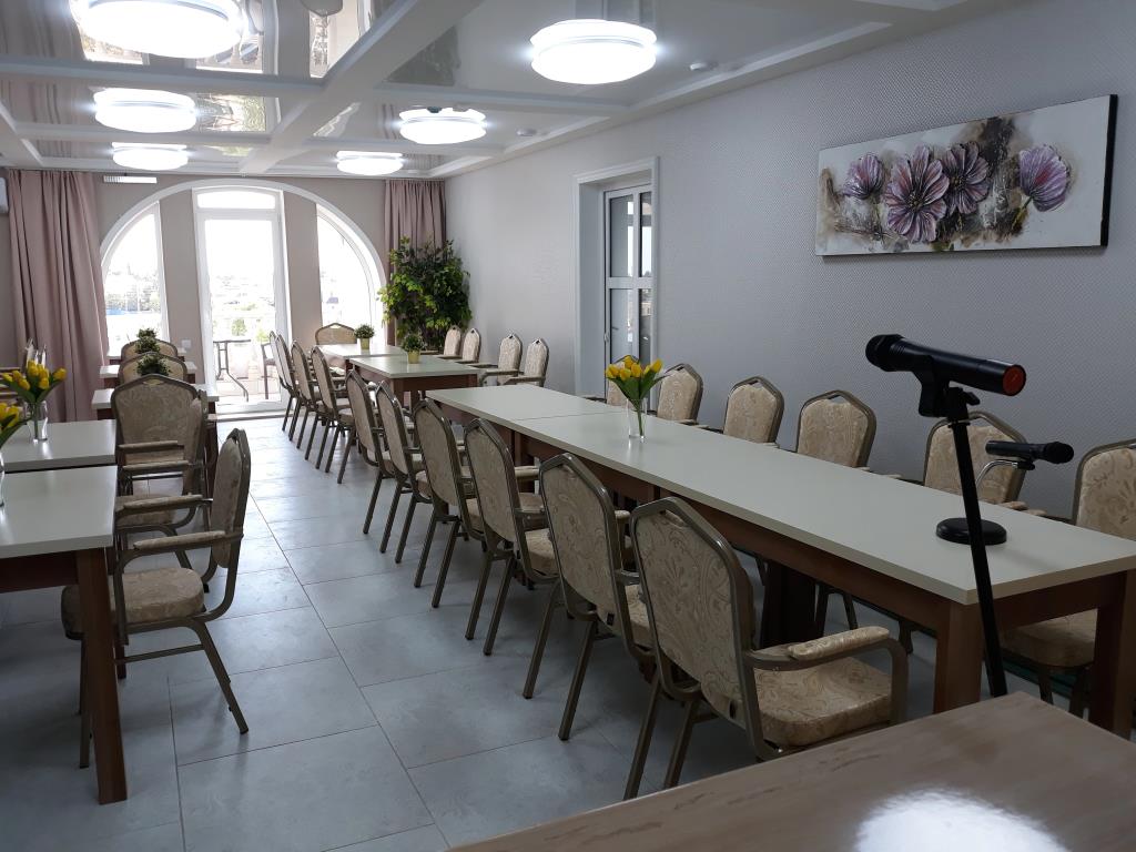 Dobrian Hotel 3*