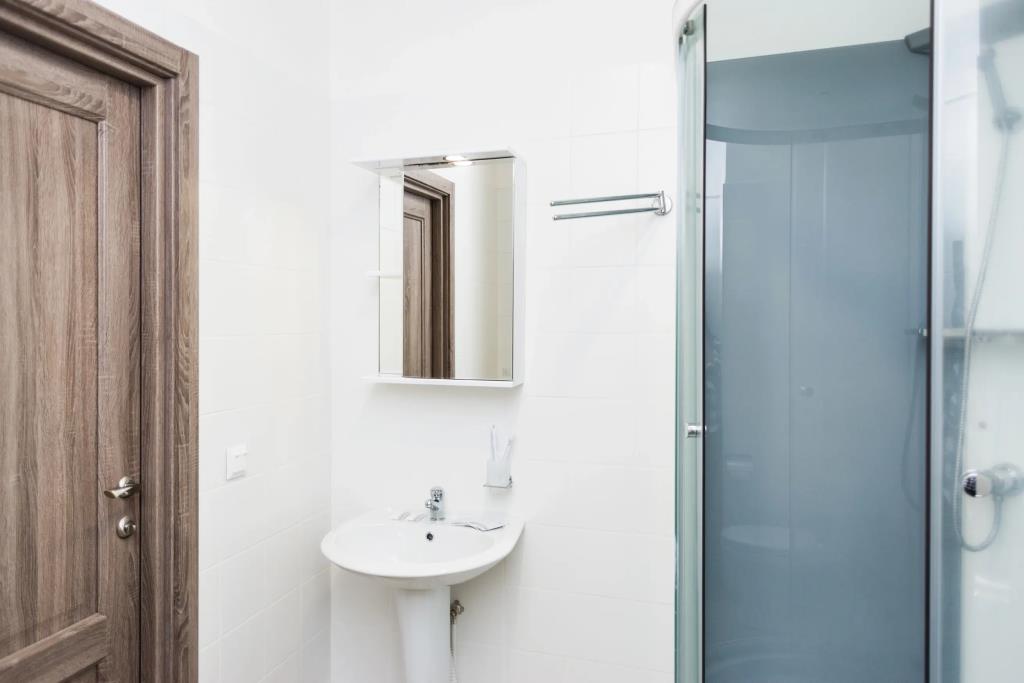 4 Apartamenty Malysheva 42A (15) 0*