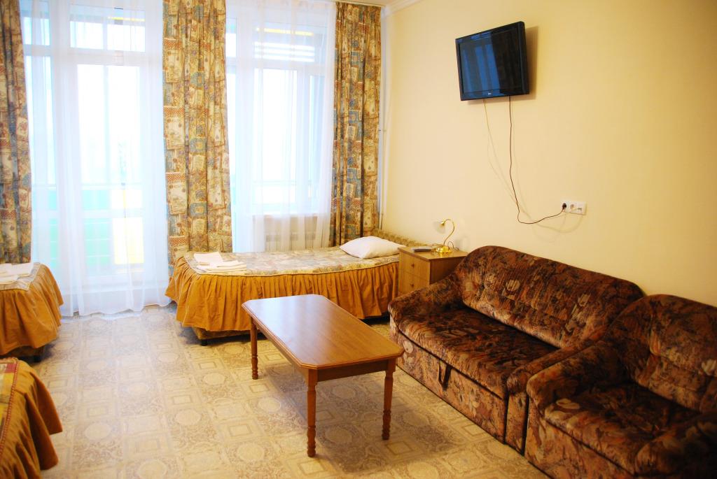 Otel Simferopol 2*