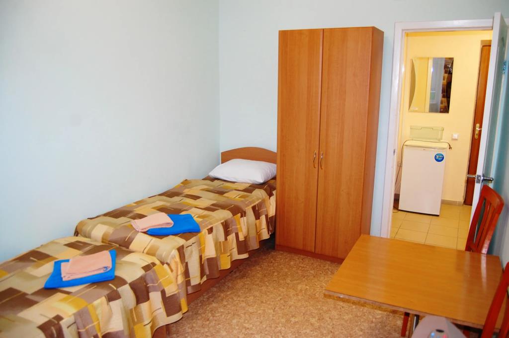 Otel Simferopol 2*