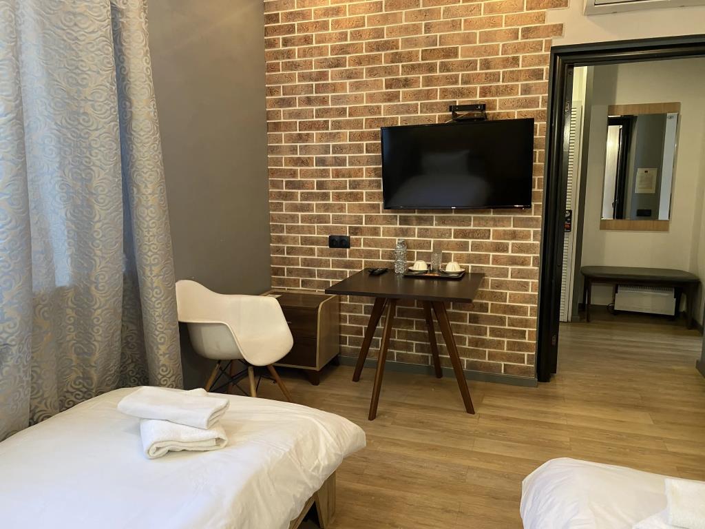 The 7 dreams city hotel 0*