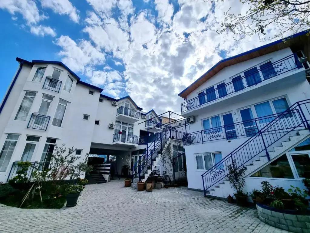 Laguna Beach Club Hotel 3*