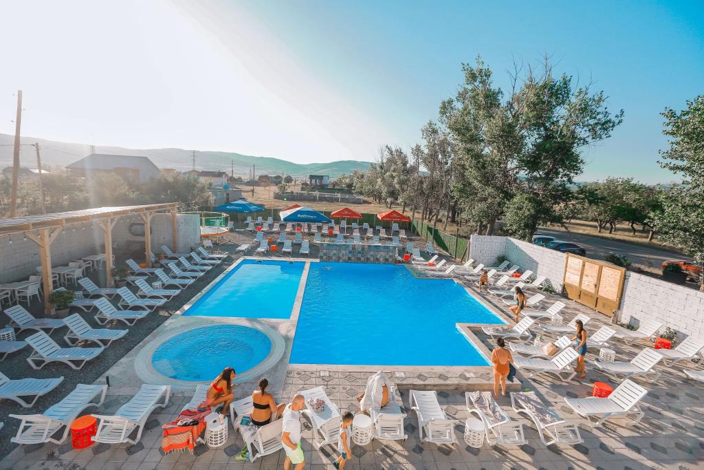 Laguna Beach Club Hotel 3*