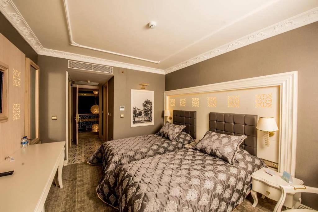 Alt?n Otel & Spa Bal?kesir 4*