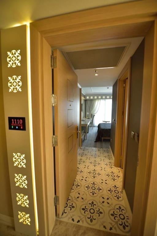 Alt?n Otel & Spa Bal?kesir 4*