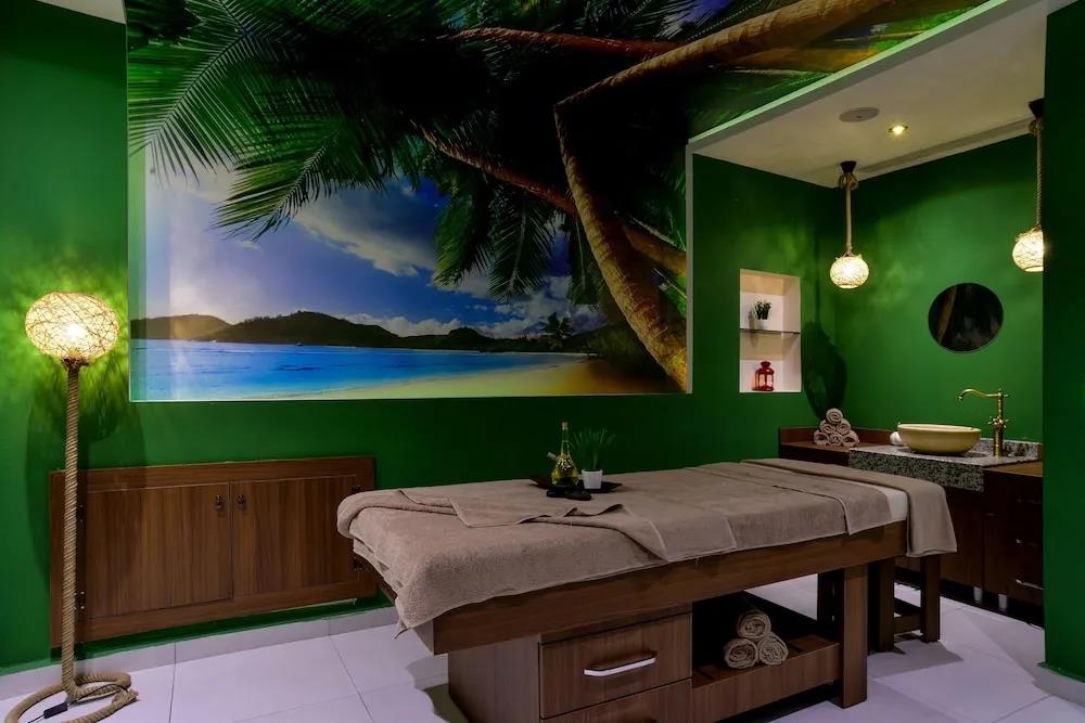Alt?n Otel & Spa Bal?kesir 4*