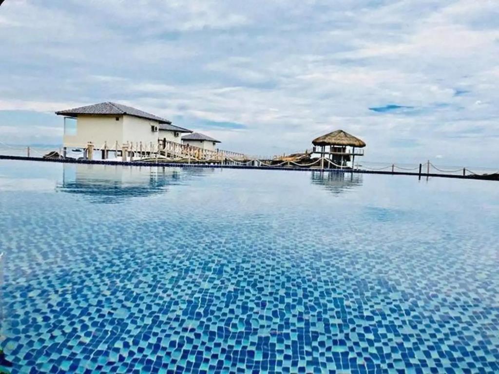 The Pier Phu Quoc Resort 3*