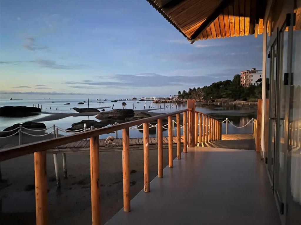 The Pier Phu Quoc Resort 3*