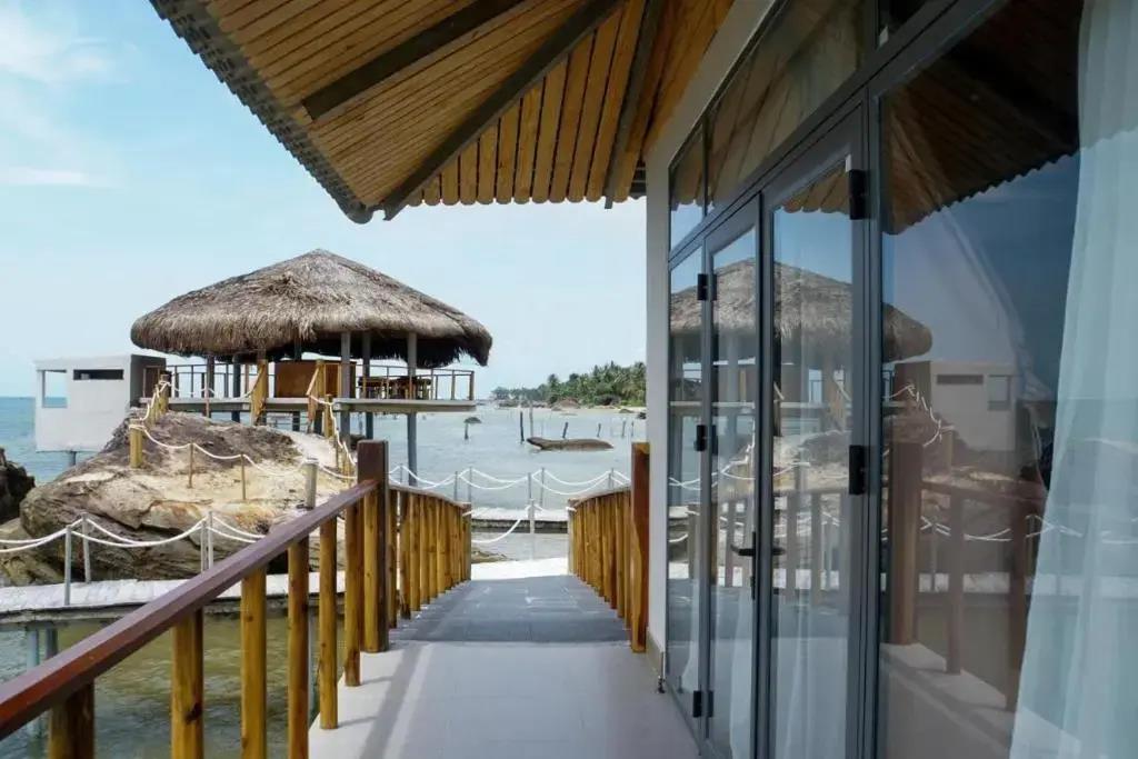 The Pier Phu Quoc Resort 3*