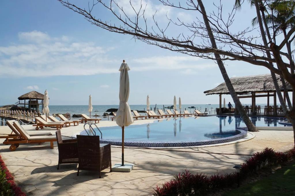 The Pier Phu Quoc Resort 3*