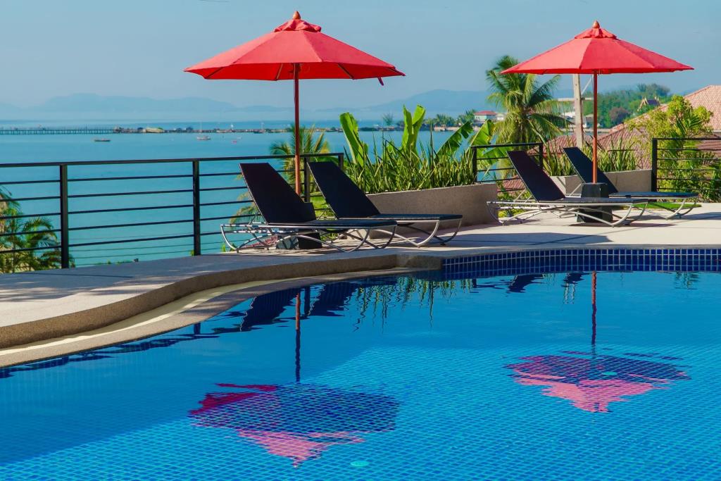 Play Phala Beach Rayong 4*