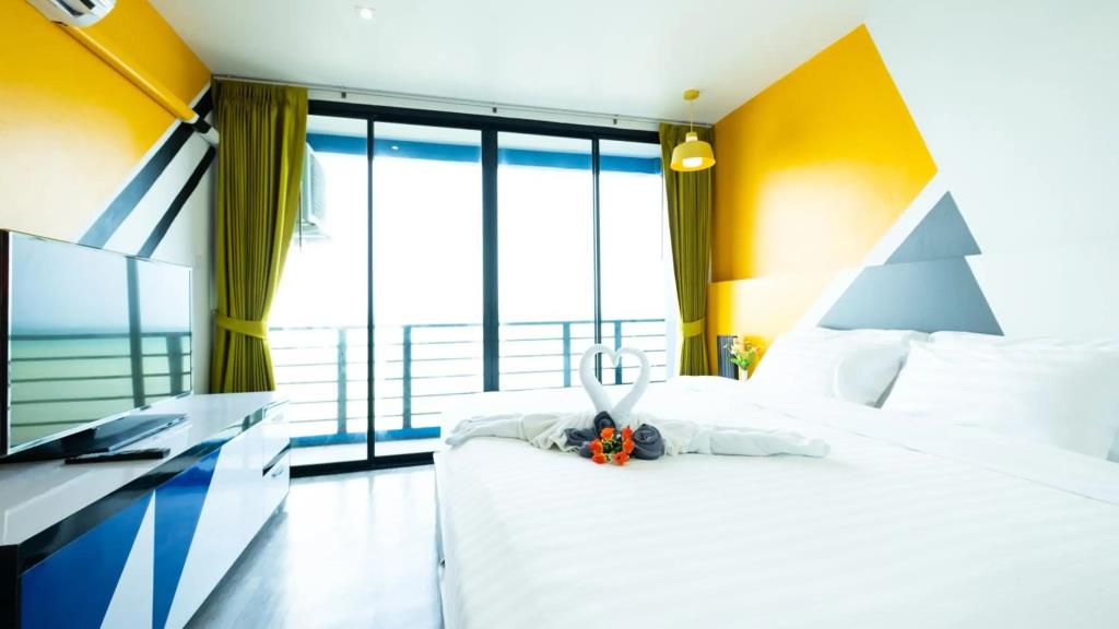 Play Phala Beach Rayong 4*