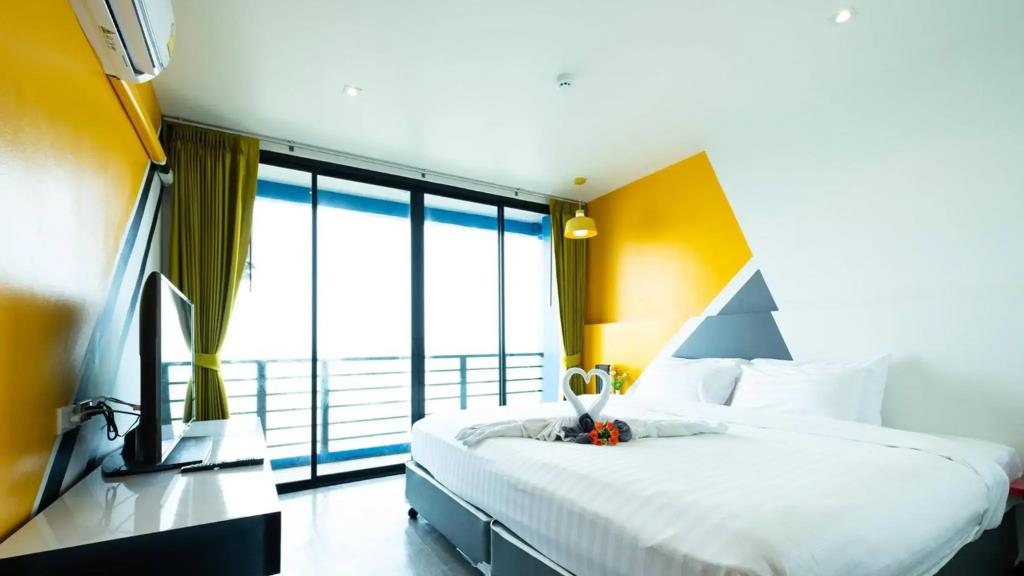 Play Phala Beach Rayong 4*
