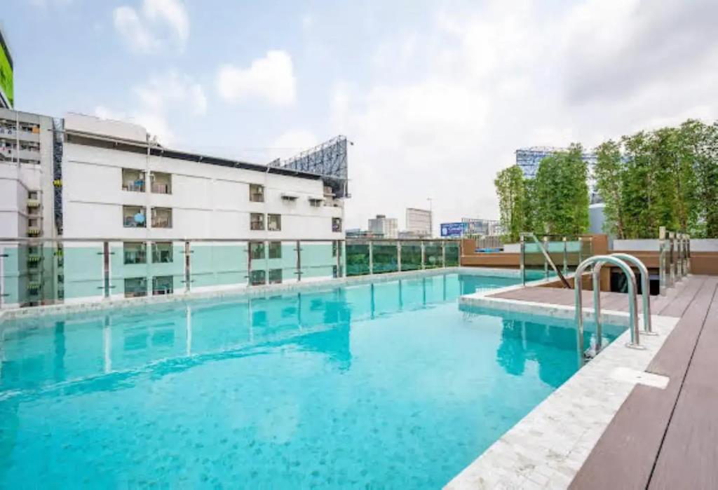 Hyde Park Hotel Bangkok 3*
