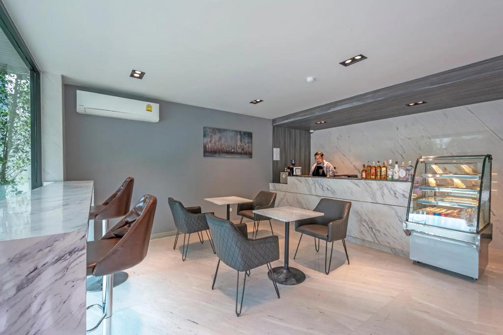 Hyde Park Hotel Bangkok 3*