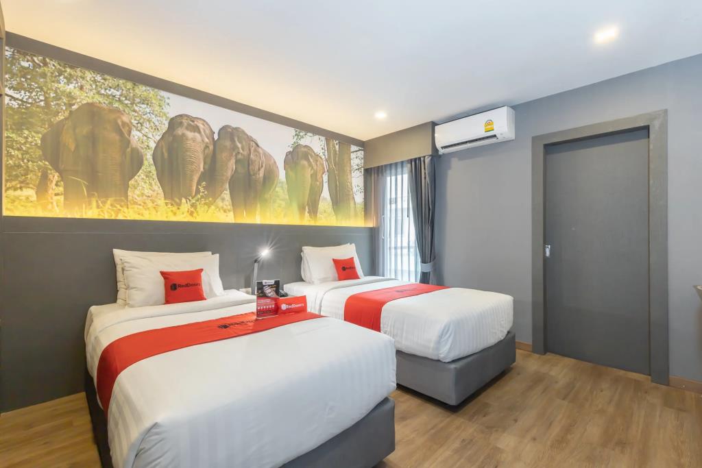 Hyde Park Hotel Bangkok 3*
