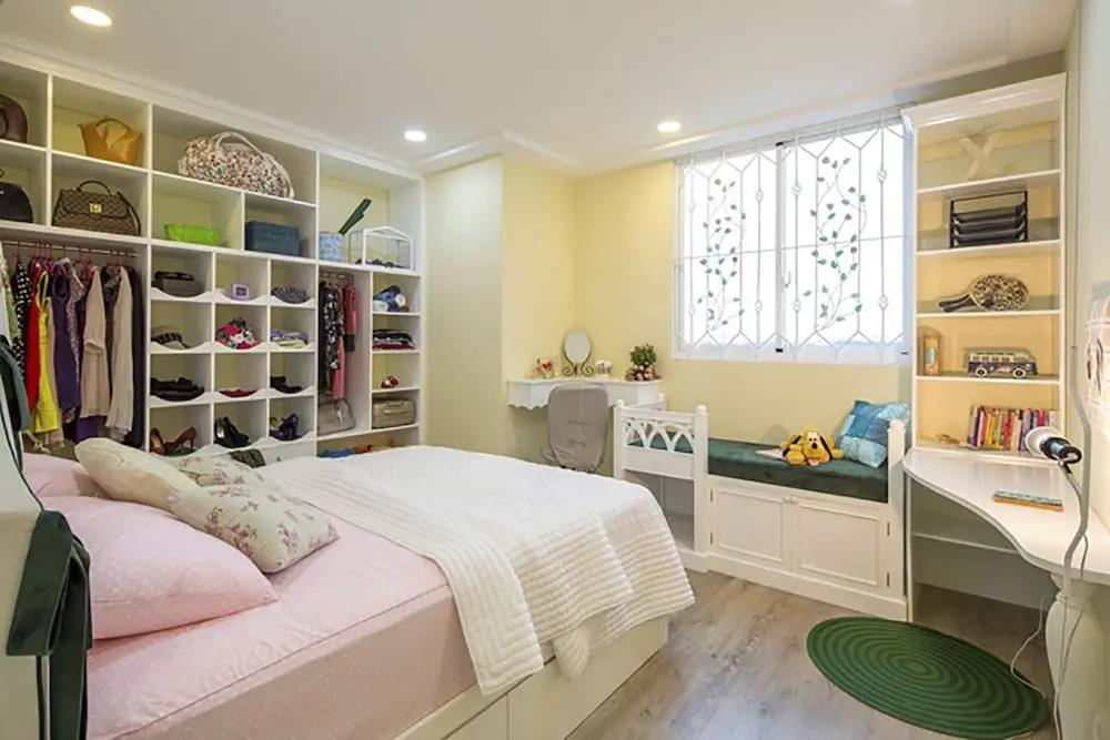 1BR Victorian Apartment River View D7 0*