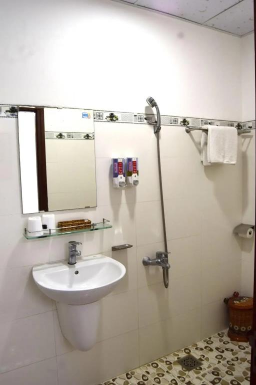 Khach San Huong Giang 2*