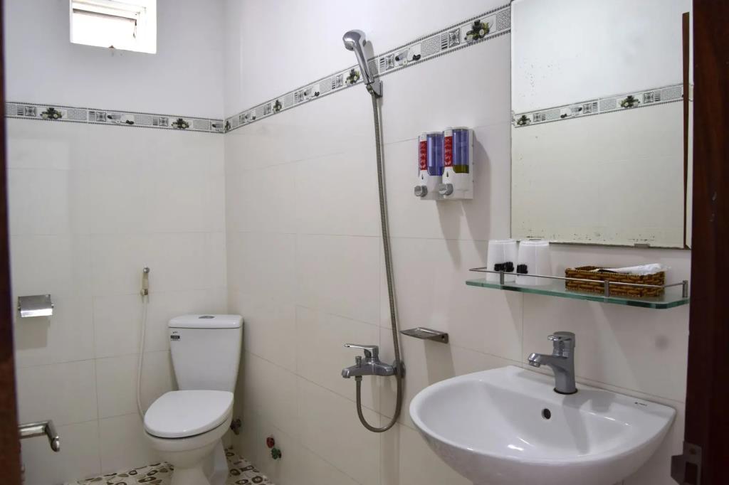 Khach San Huong Giang 2*
