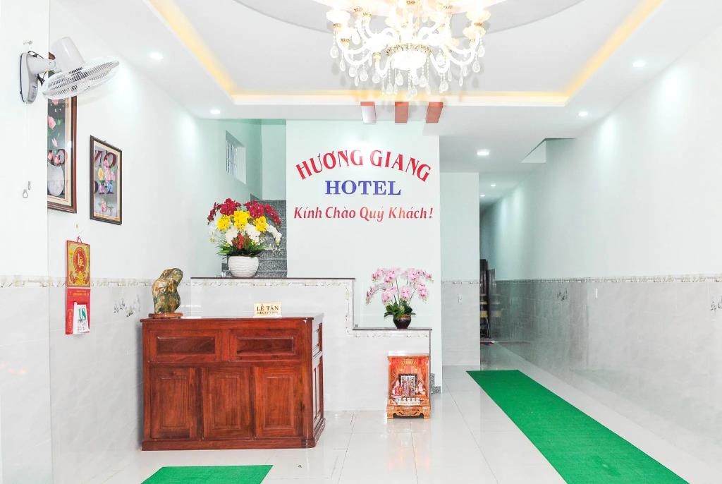 Khach San Huong Giang 2*