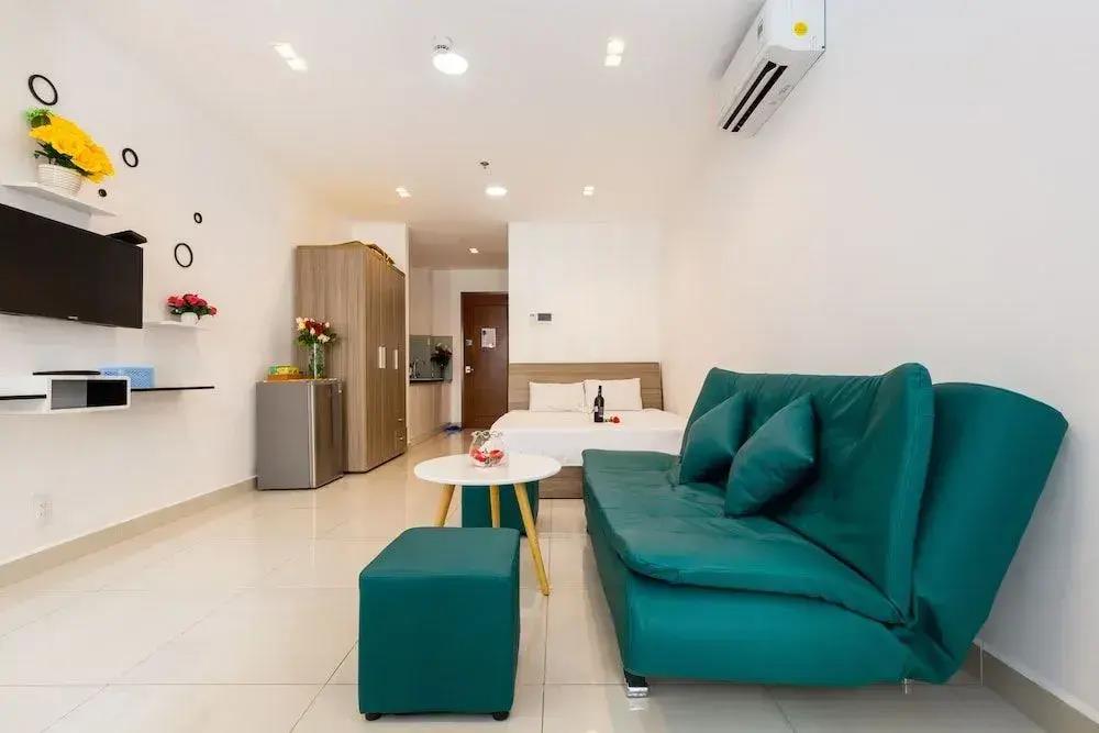 Le Hieu Apartment at Sky Center 0*