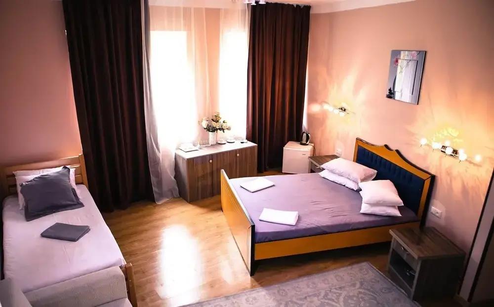 Hotel Aisi 3*