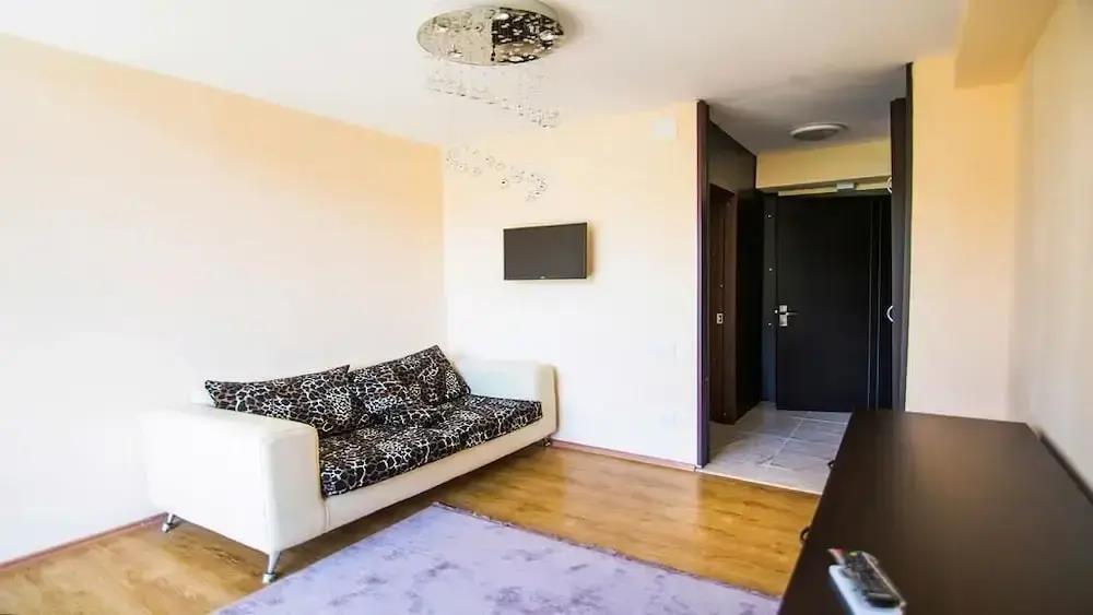 Hotel Aisi 3*