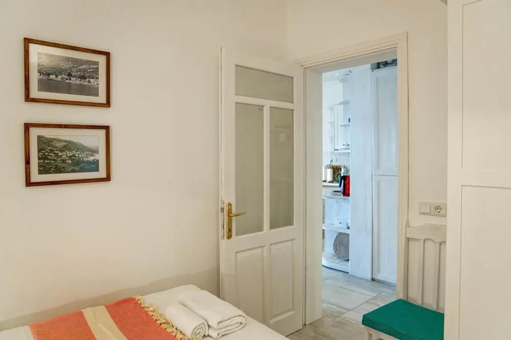 Mini Apartment 0*