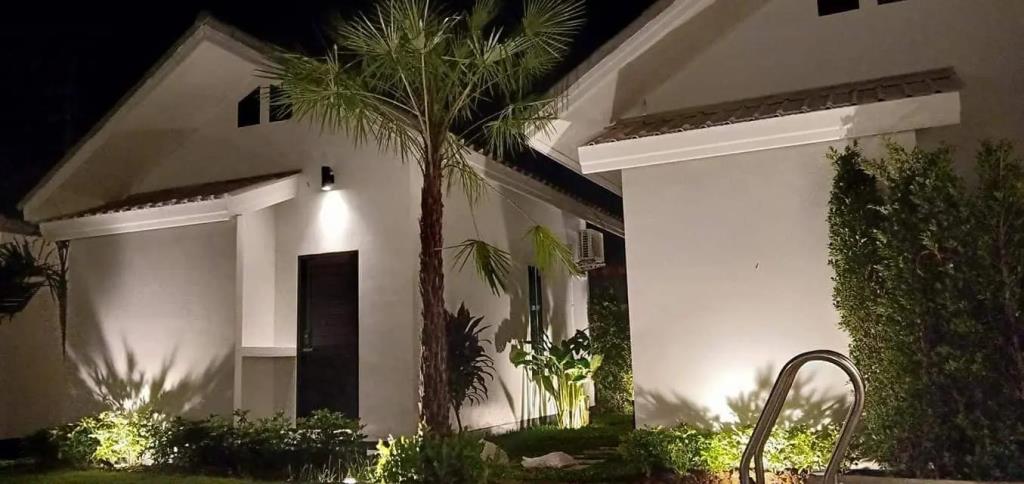 The Seaton House Phuket 3*