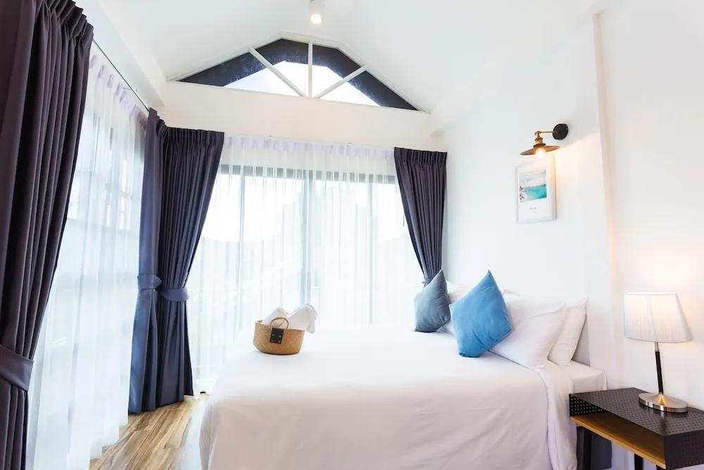 The Seaton House Phuket 3*