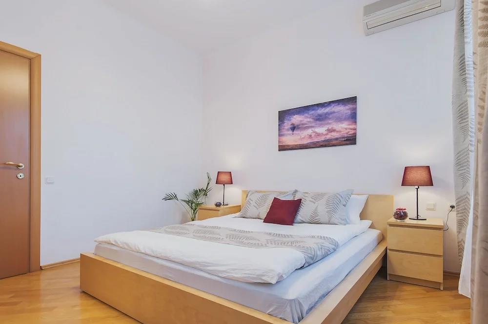 GM Apartment Arbat 49 0*