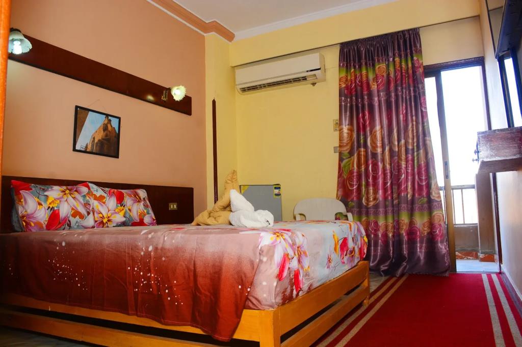 hotel shady 3*