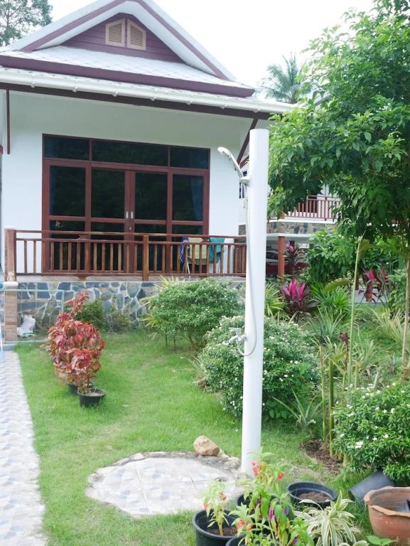 Tara Resort Samui 2*